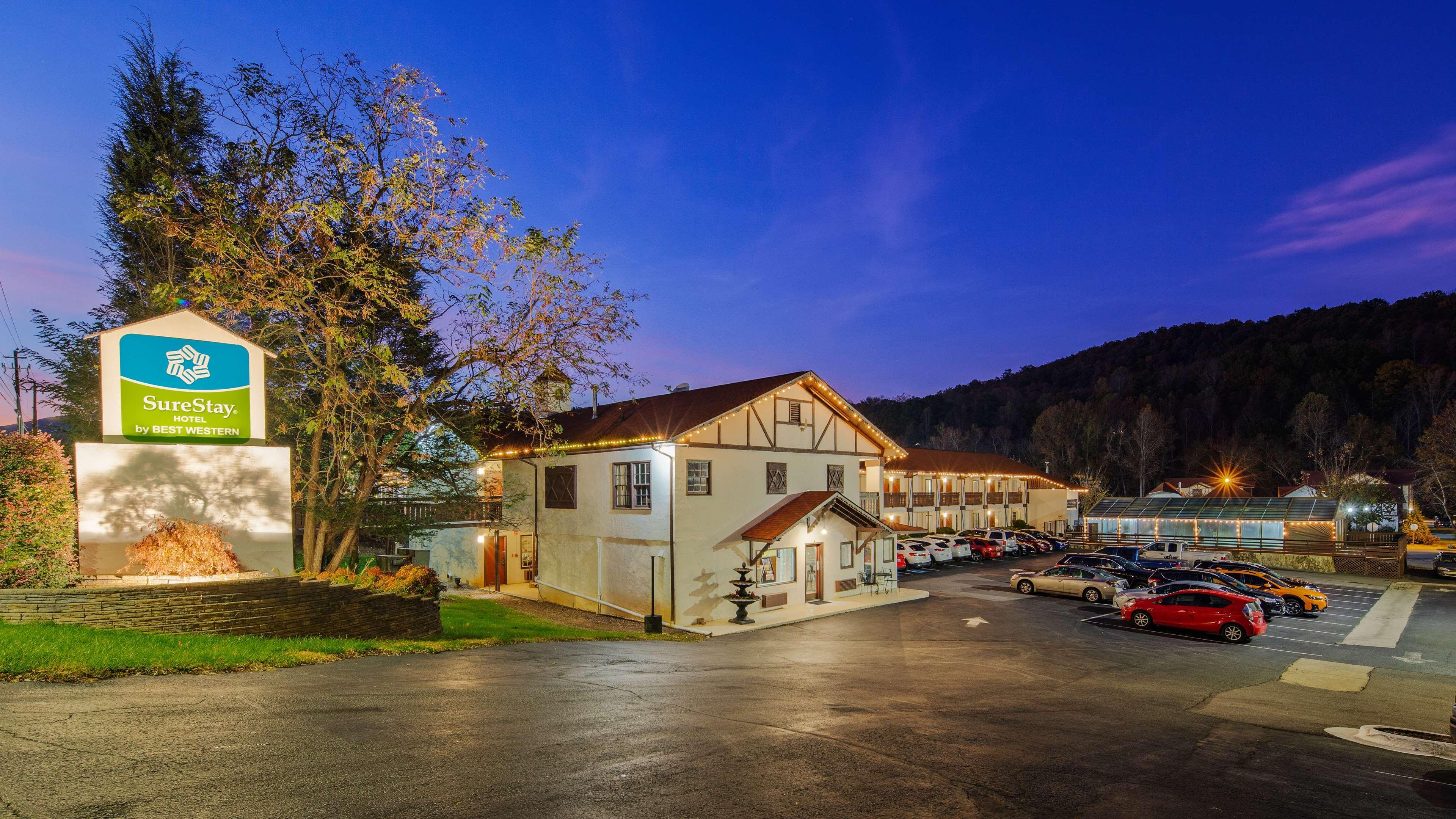 Surestay Hotel By Best Western Helen Downtown Exterior photo