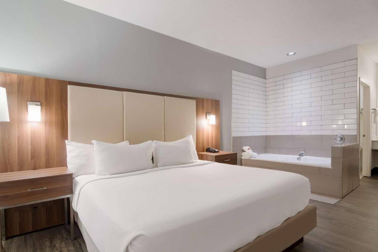 Surestay Hotel By Best Western Helen Downtown Exterior photo
