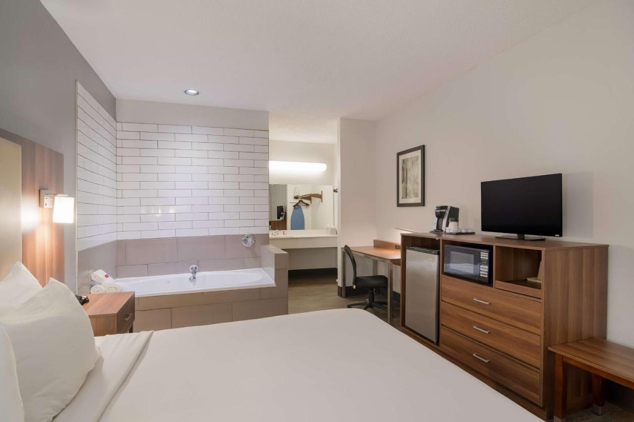 Surestay Hotel By Best Western Helen Downtown Exterior photo