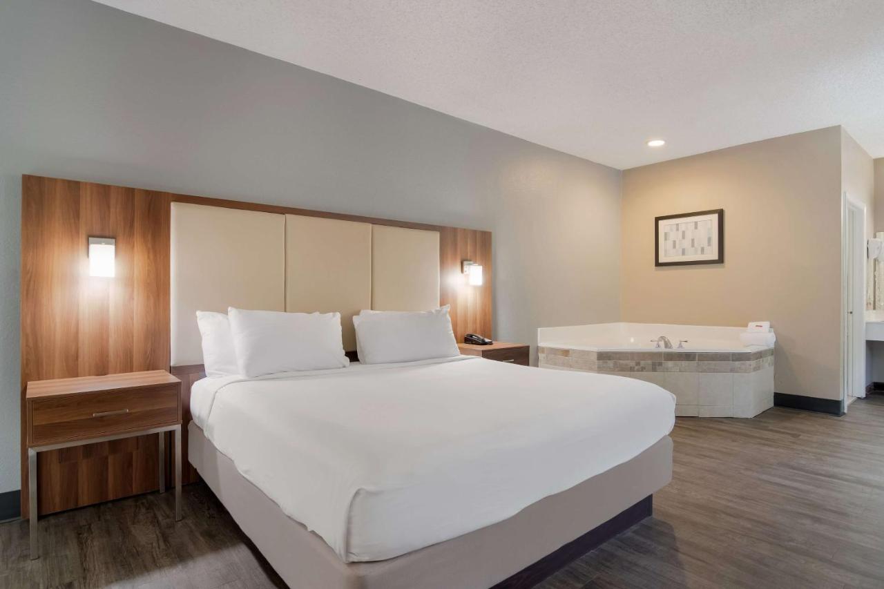 Surestay Hotel By Best Western Helen Downtown Exterior photo