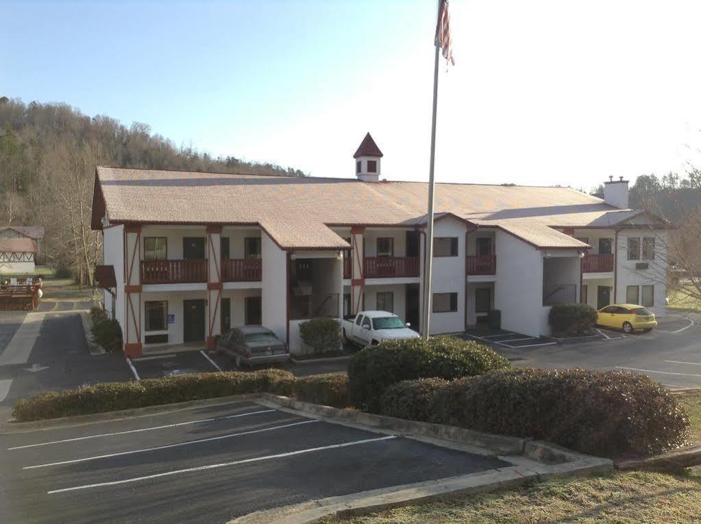 Surestay Hotel By Best Western Helen Downtown Exterior photo