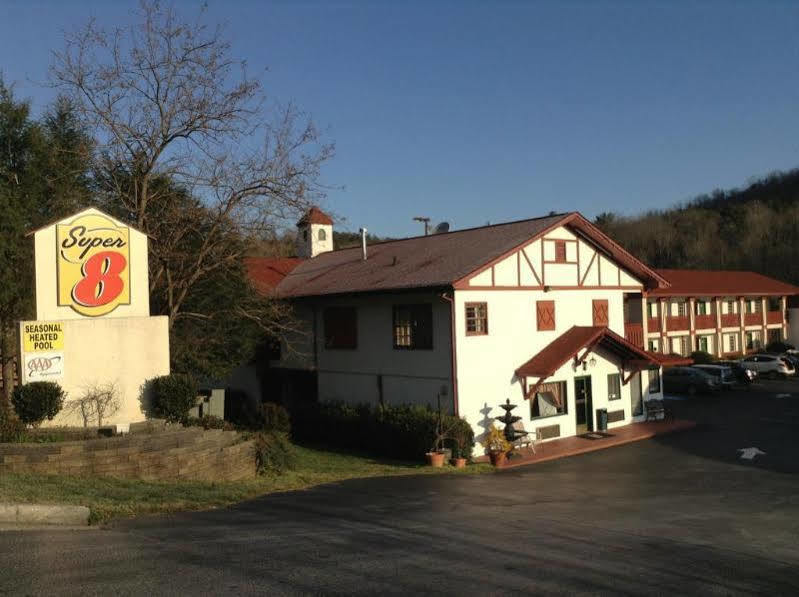 Surestay Hotel By Best Western Helen Downtown Exterior photo